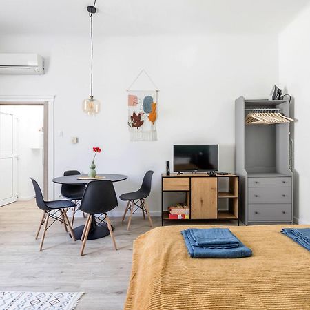 Stylish And Colourful Apartment In The City Centre Budapest Esterno foto