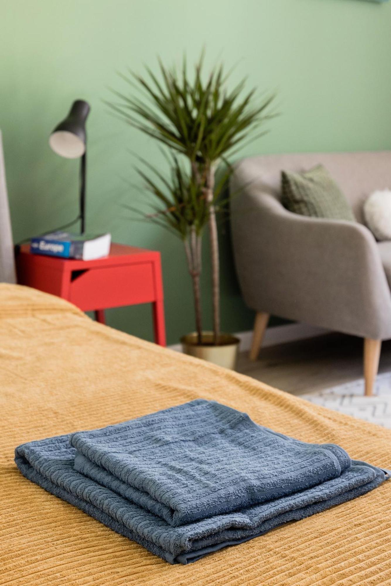 Stylish And Colourful Apartment In The City Centre Budapest Esterno foto